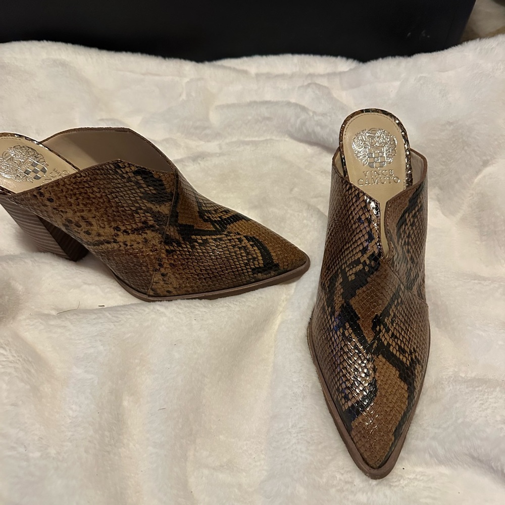 Vince camuto closed toe snakeskin heels